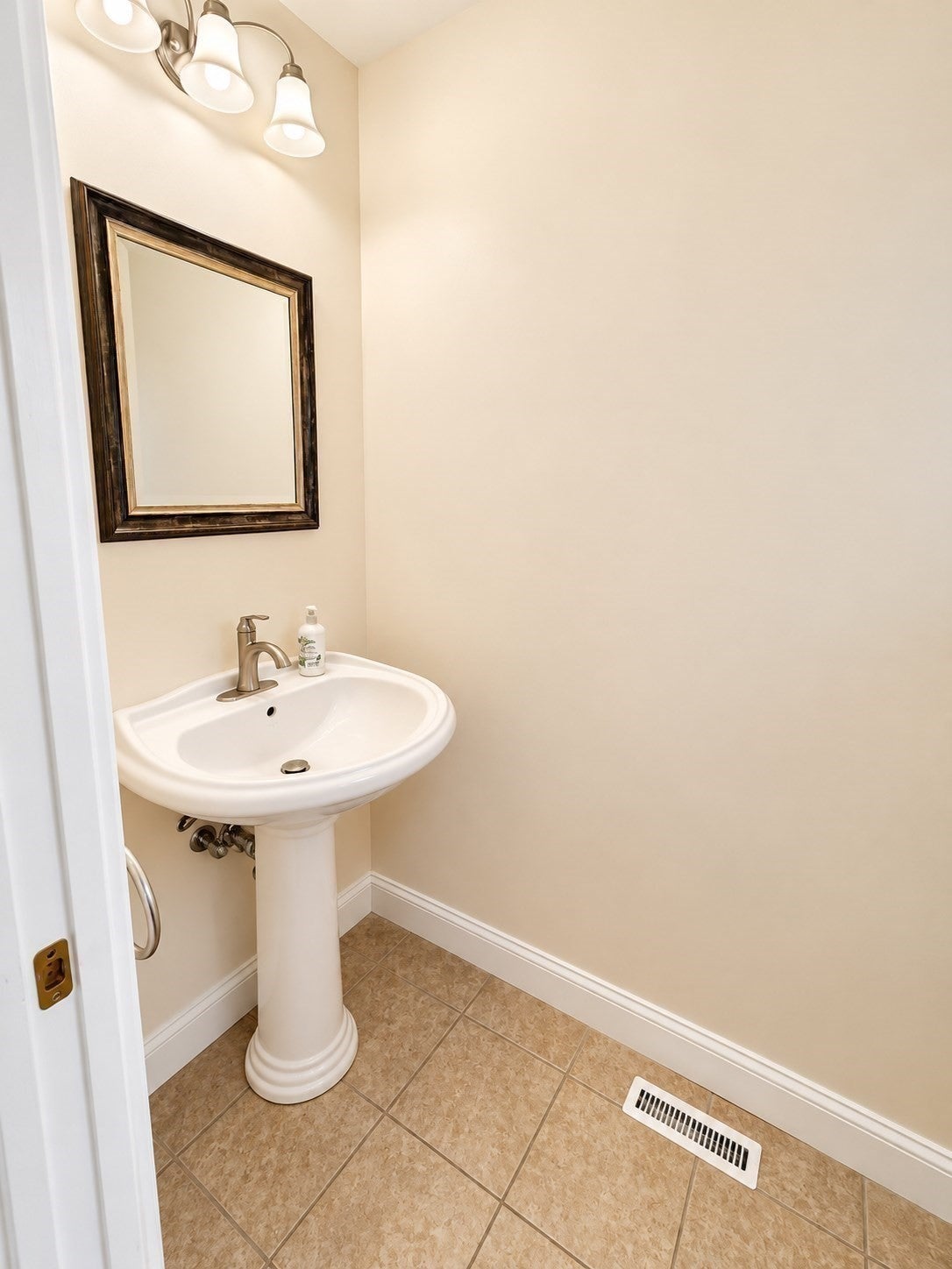 54 East Silver Street #C, Westfield, MA, 54 East Silver Street #C, Westfield, MA Photo #13