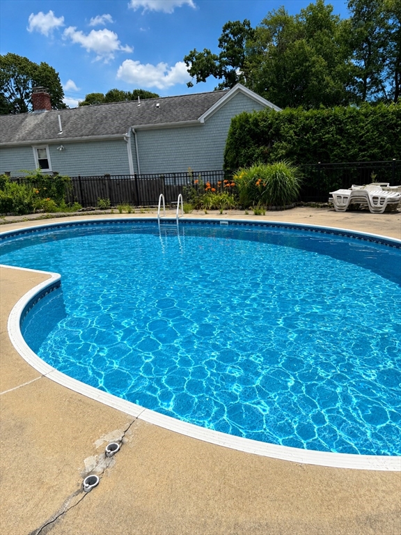 28 Wilson ST, Dartmouth, MA Photo #5