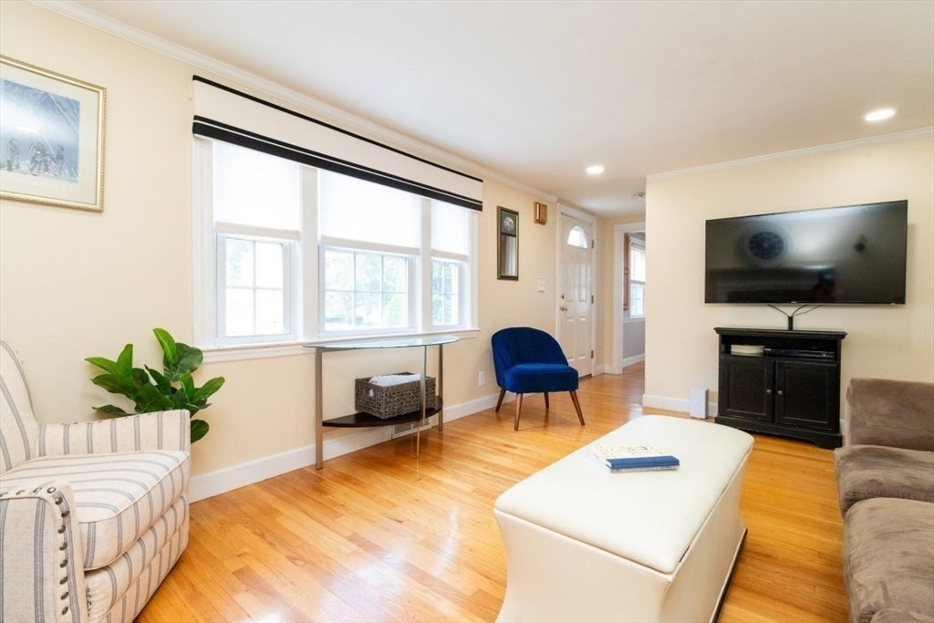 52 Chisholm Rd, Weymouth, MA Photo #10