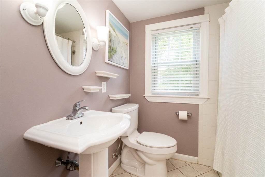 52 Chisholm Rd, Weymouth, MA Photo #13