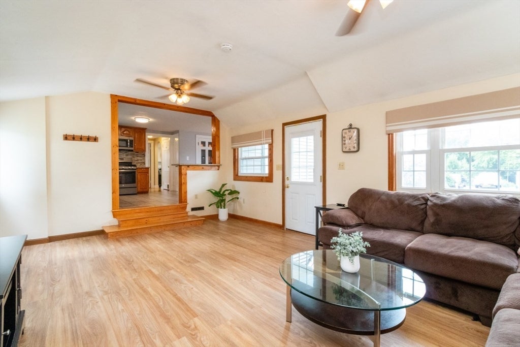 52 Chisholm Rd, Weymouth, MA Photo #3