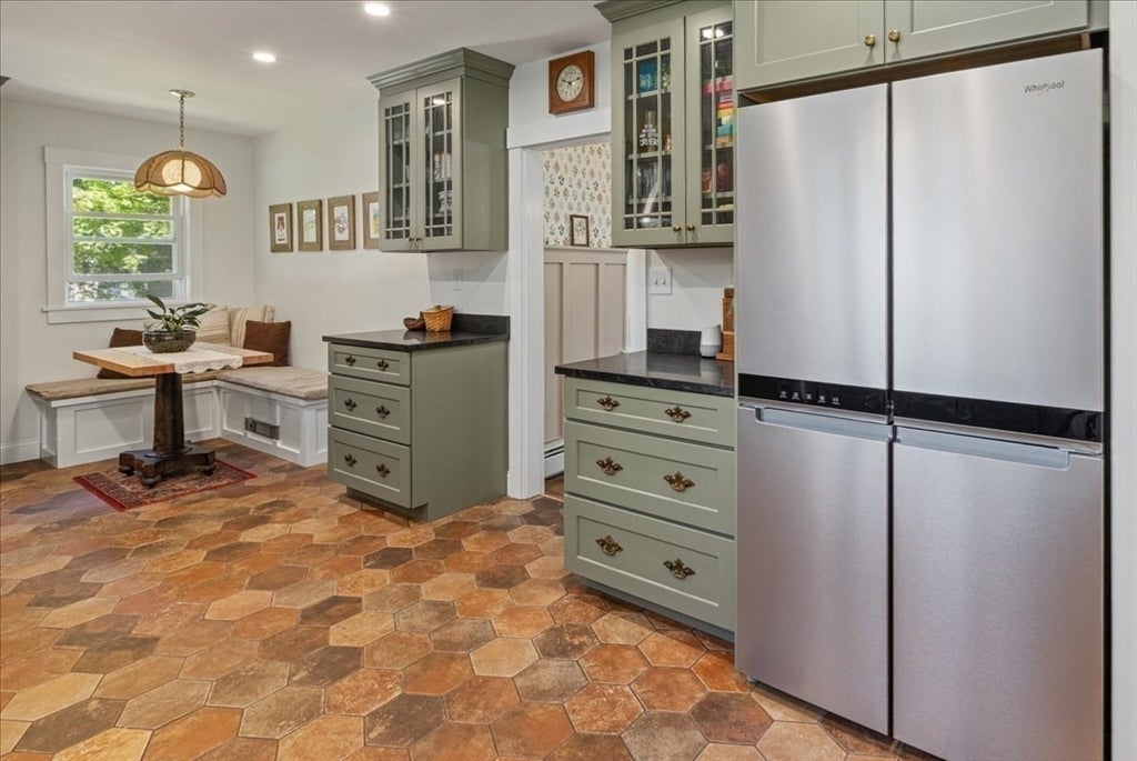 65 Congress St, Amesbury, MA Photo #17