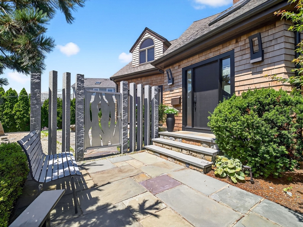 57 Harborview Rd