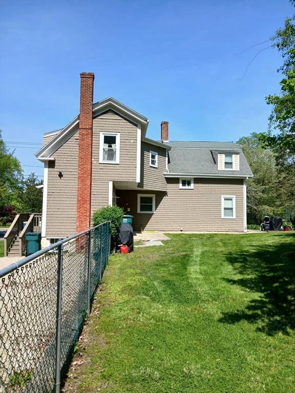 210 Court St