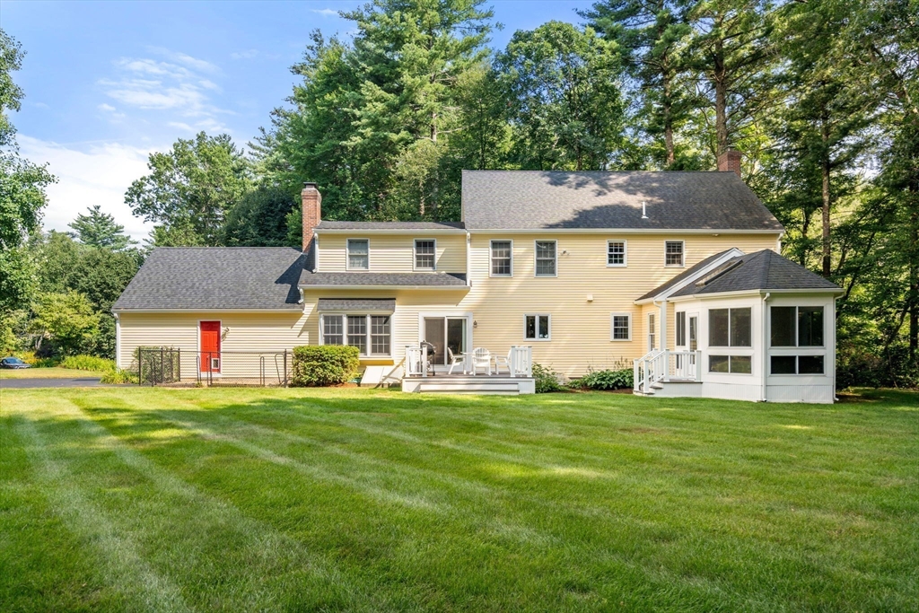 18 Saunders Rd