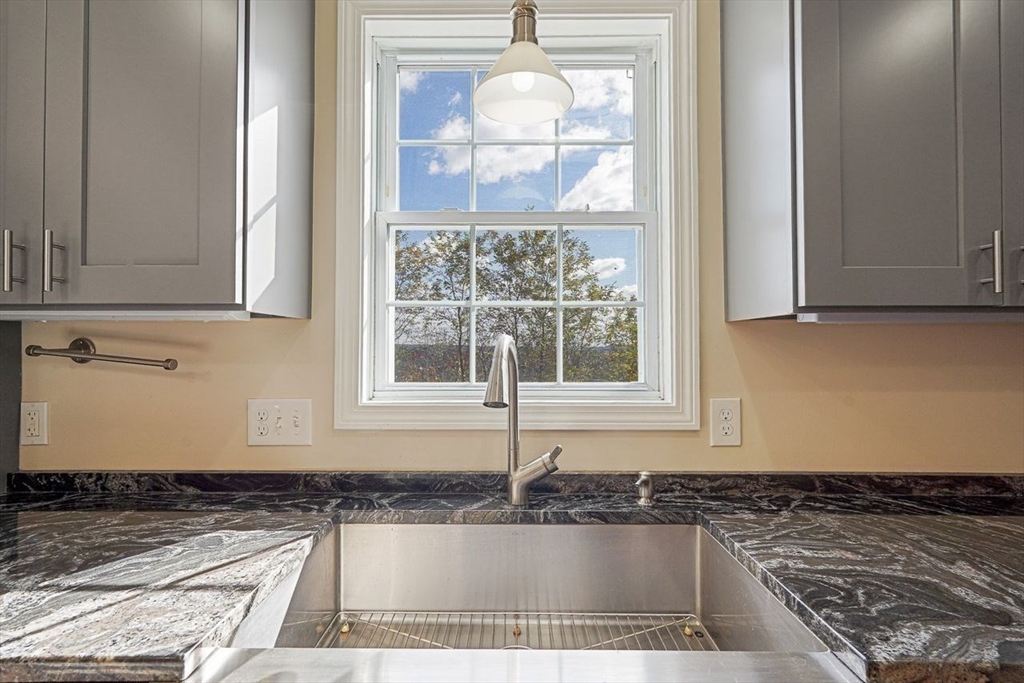 150 Clemence Hill Rd