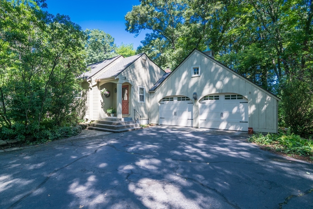 100 Hilltop Rd