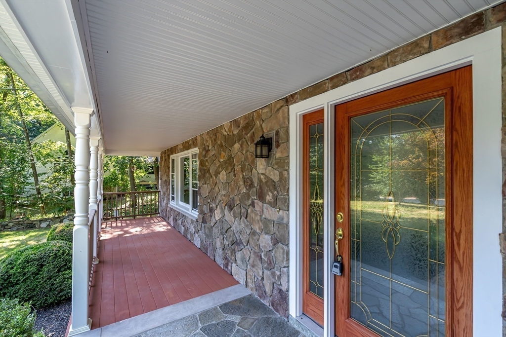 22 Old Coach Rd