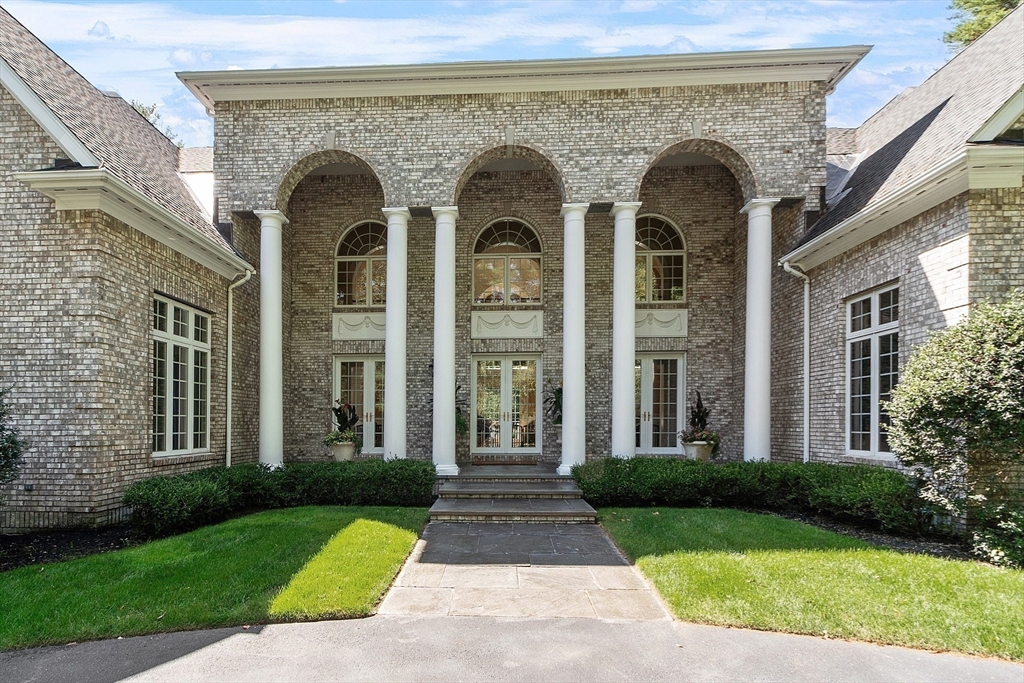 215 Monument Farm Rd