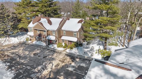 Photo of 33 Mallard Dr #33, Fitchburg, MA 01420 (MLS # 73481240)