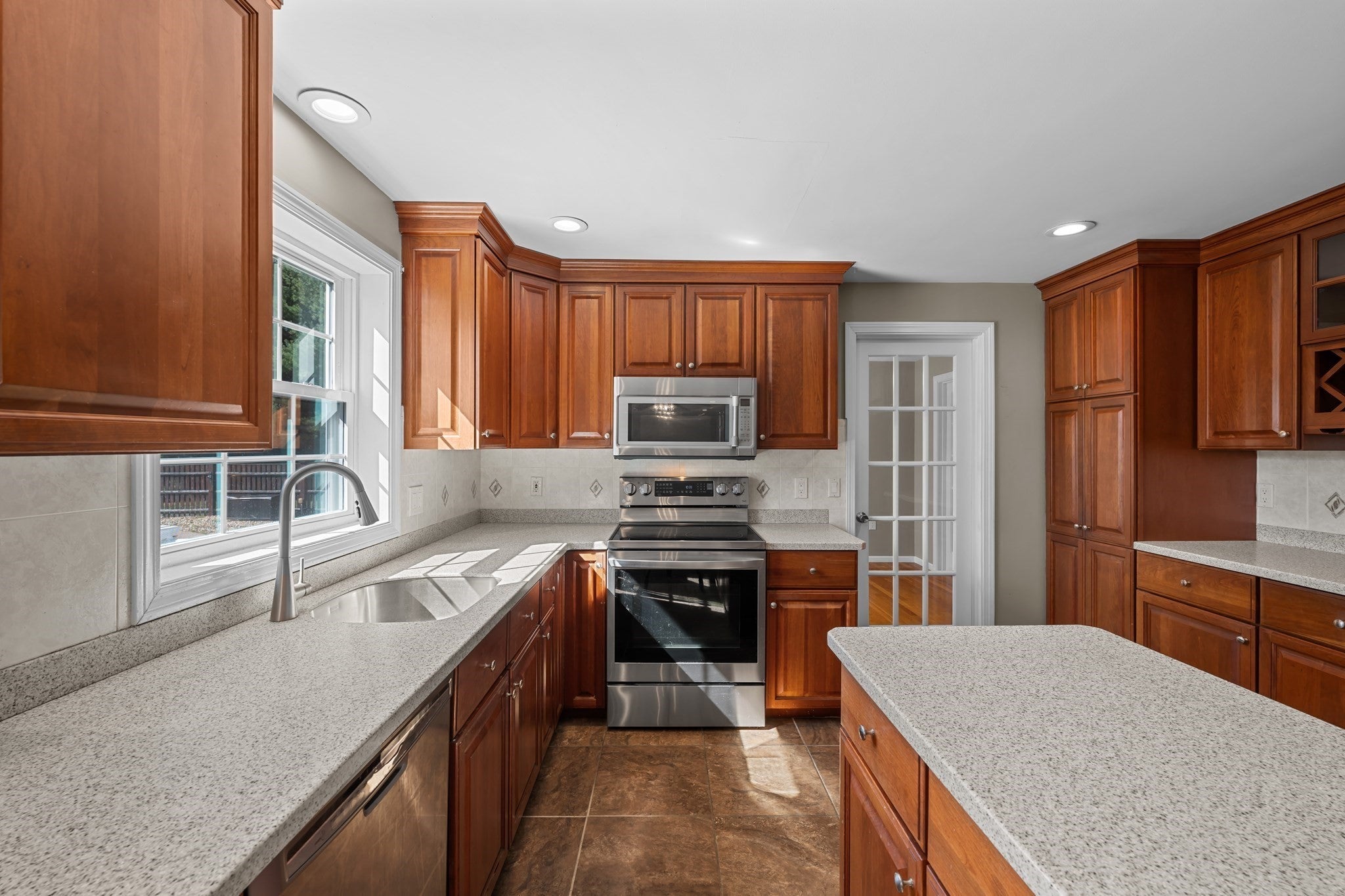 71 Nichols St, Holden, MA, 71 Nichols St, Holden, MA Photo #16