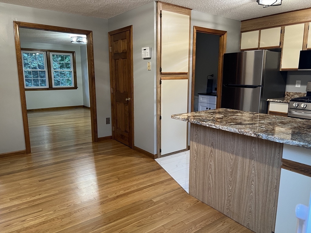 25 Juniper St 21
