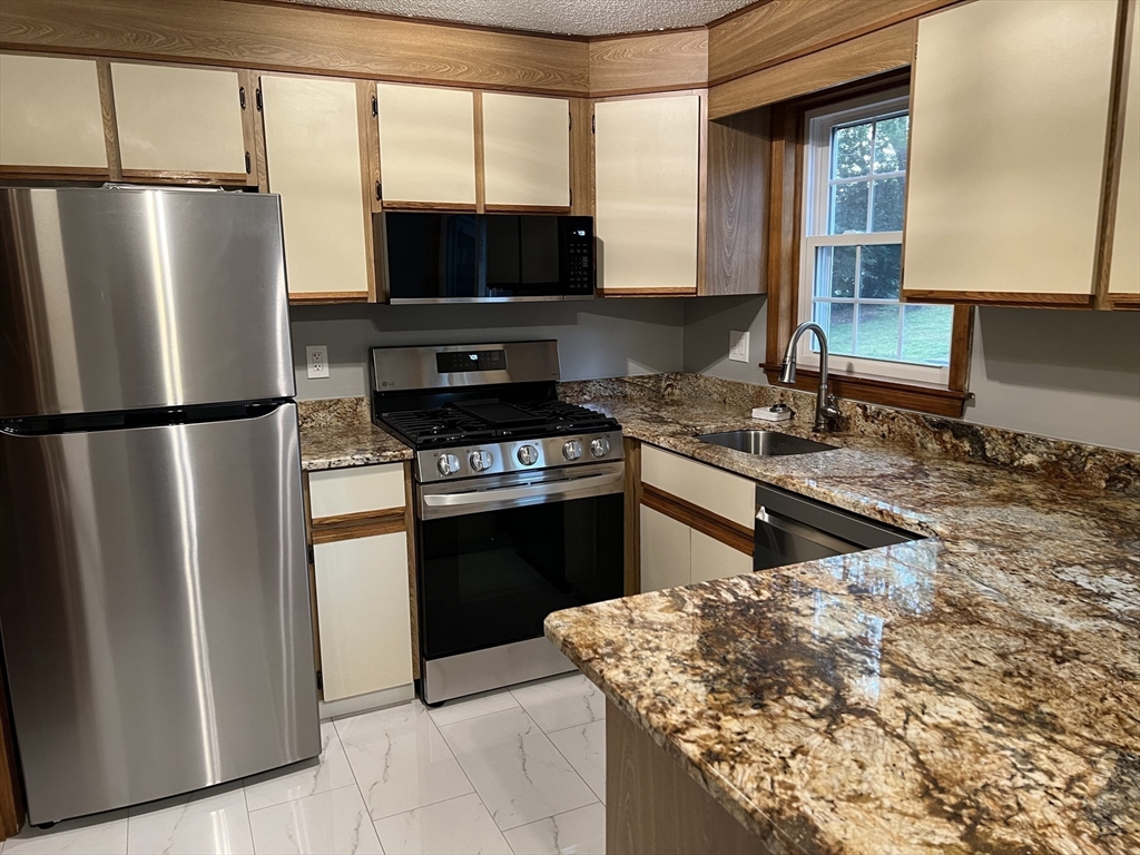 25 Juniper St 21
