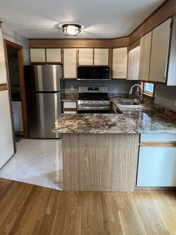 25 Juniper St 21