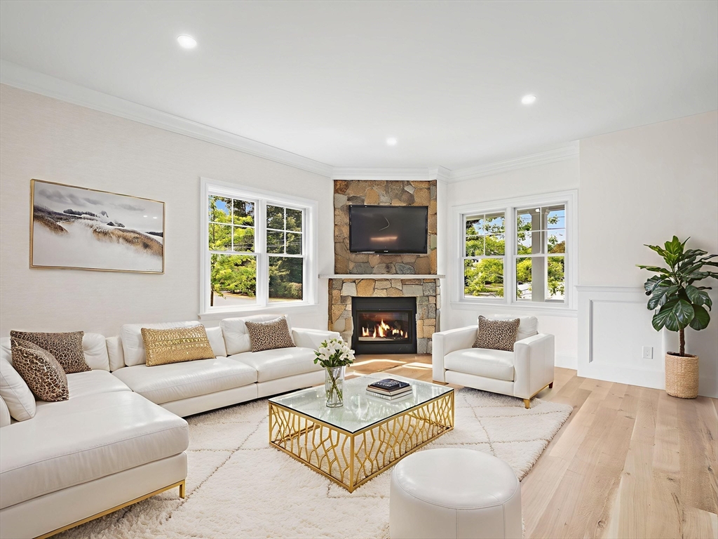 15 Dowling Dr