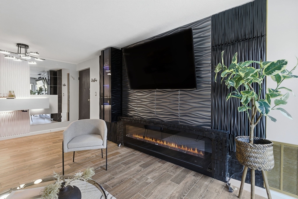 300 Park Terrace 354