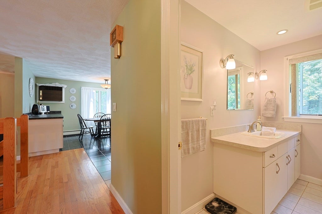 37 Cliftondale AVE, Saugus, MA, 37 Cliftondale AVE, Saugus, MA Photo #10