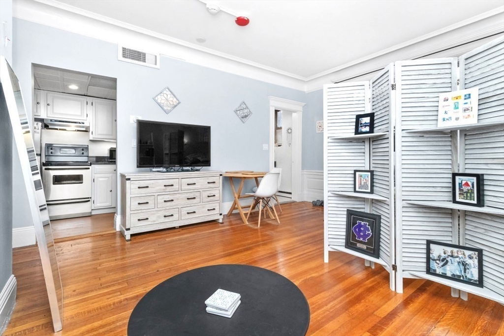 466 Commonwealth Ave 205