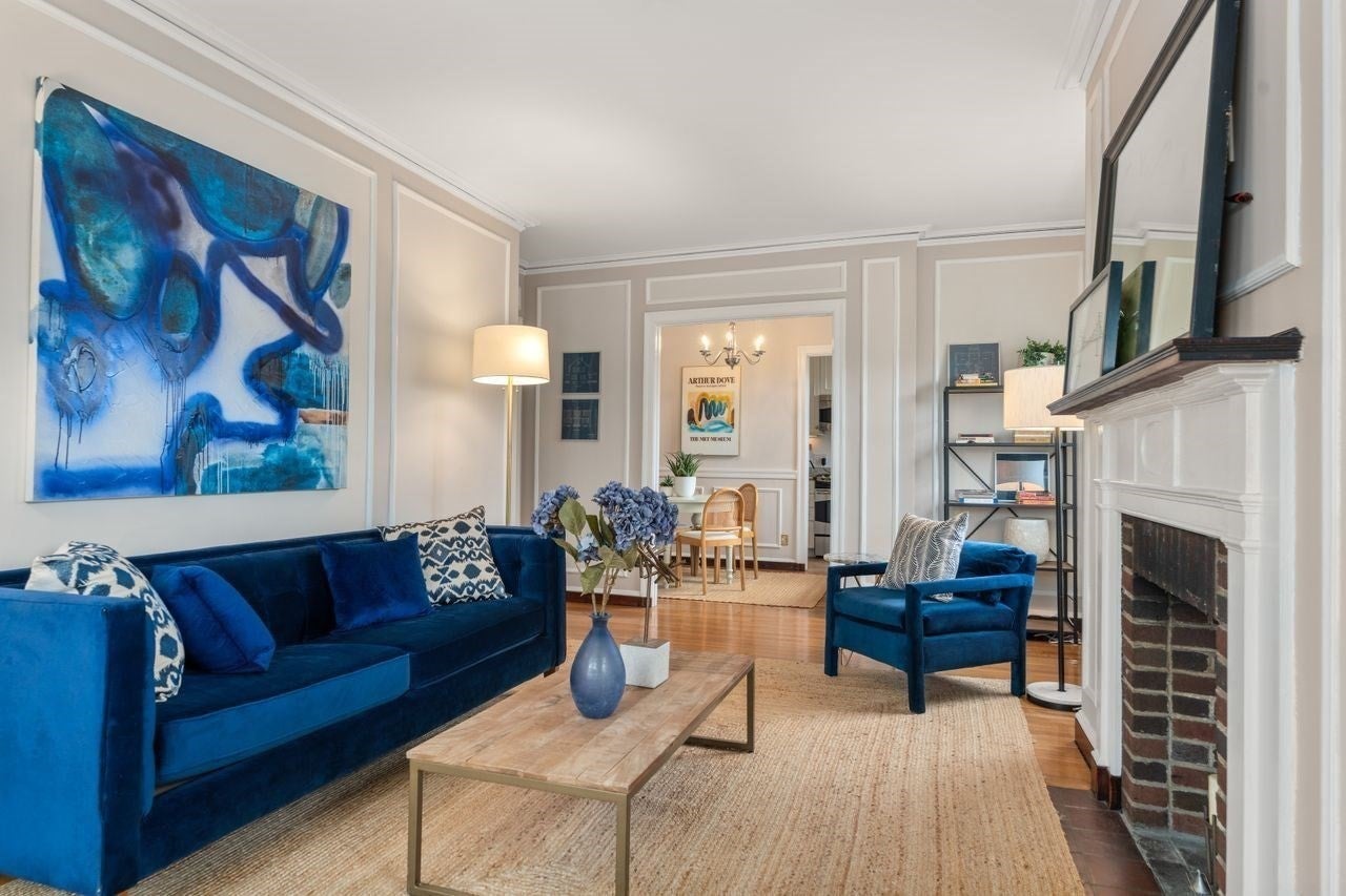 3 Arlington St 35