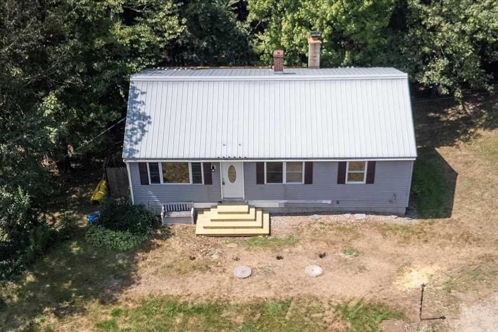 9 Iriquois Dr