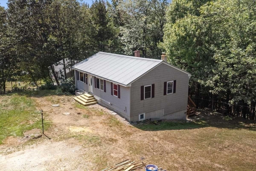 9 Iriquois Dr