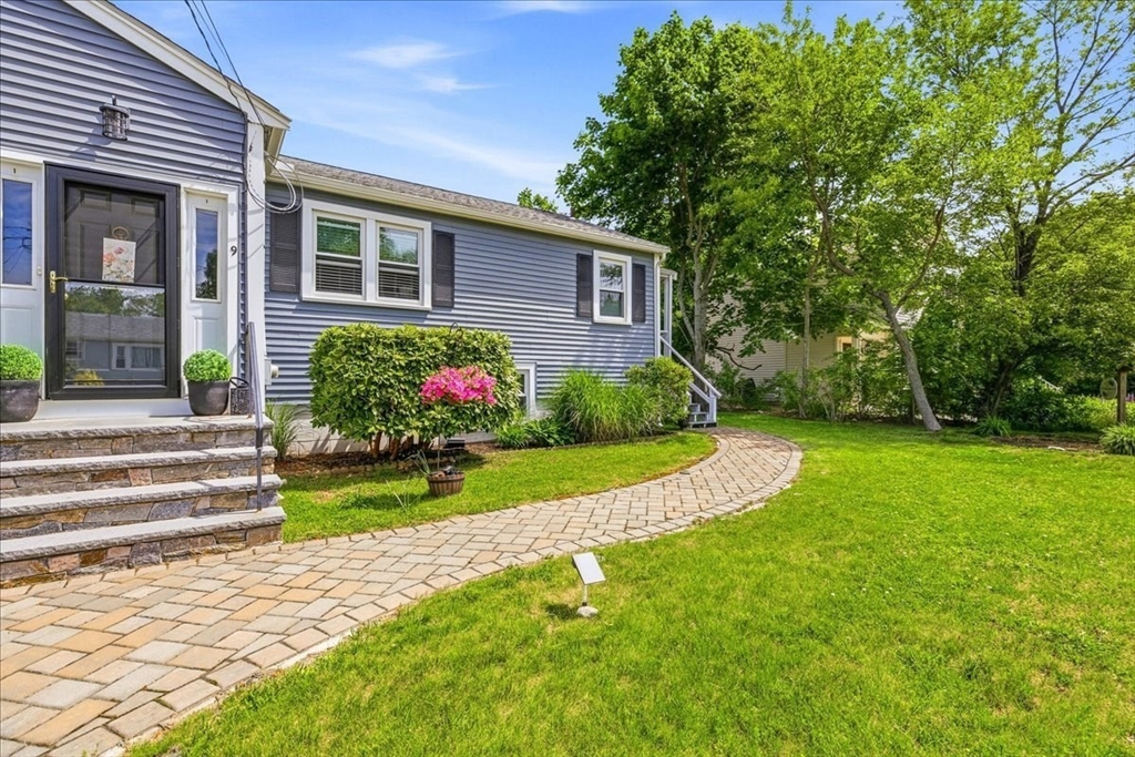 9 Cushing Dr