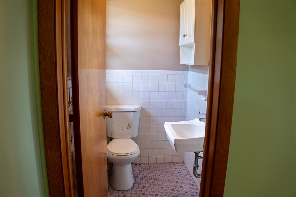571 Mill St, Agawam, MA, 571 Mill St, Agawam, MA Photo #22