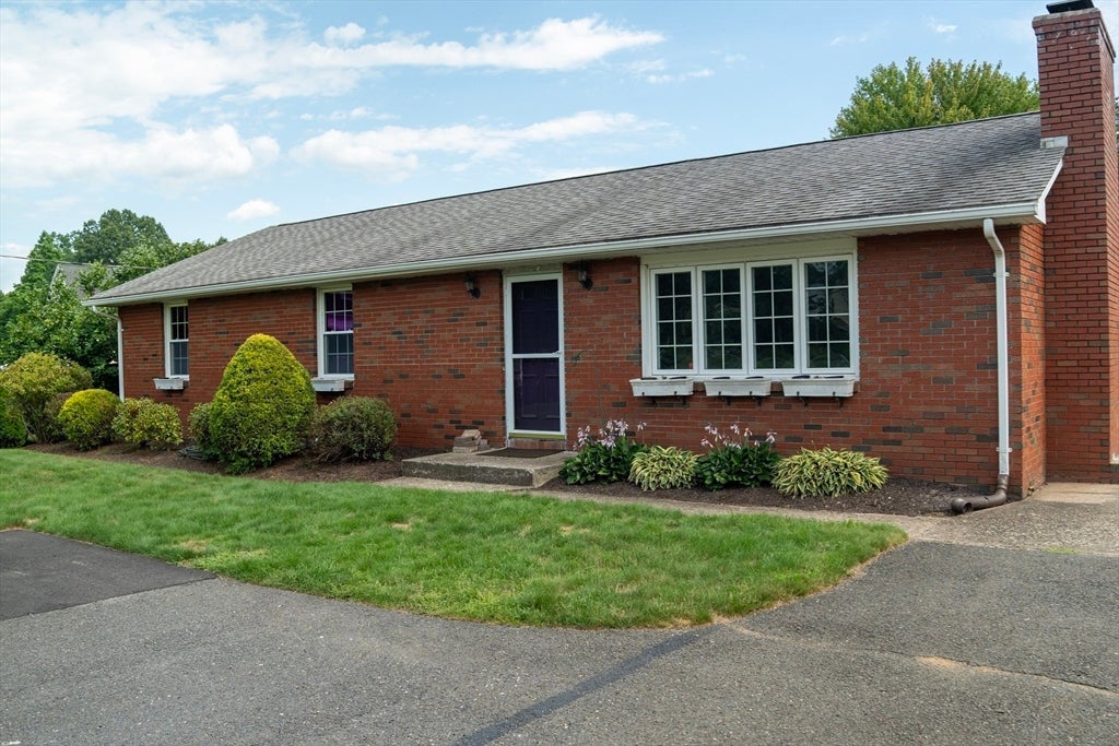 571 Mill St, Agawam, MA, 571 Mill St, Agawam, MA Photo #2