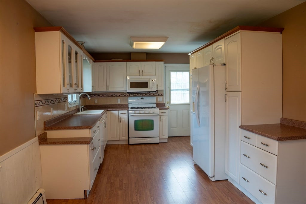 571 Mill St, Agawam, MA, 571 Mill St, Agawam, MA Photo #8