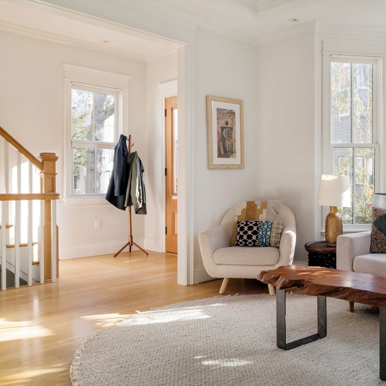 17 Ellsworth Avenue Front