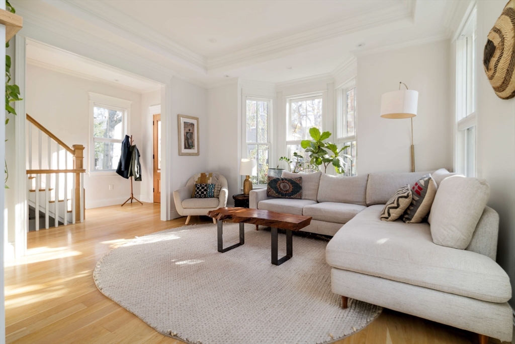 17 Ellsworth Avenue Front