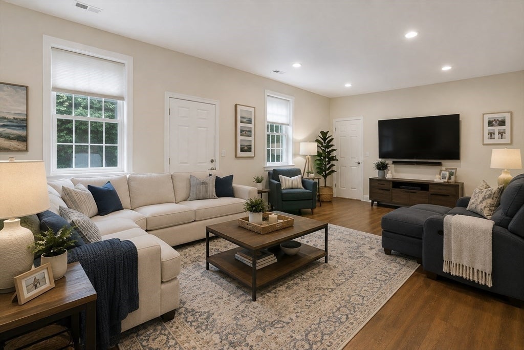 17 Cypress #1, Exeter, NH, 17 Cypress #1, Exeter, NH Photo #27