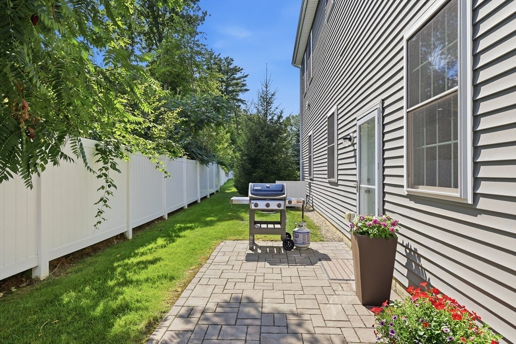 17 Cypress #1, Exeter, NH, 17 Cypress #1, Exeter, NH Photo #4