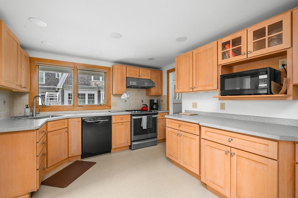 12 Wyndemere Bluffs Rd, Harwich, MA Photo #13