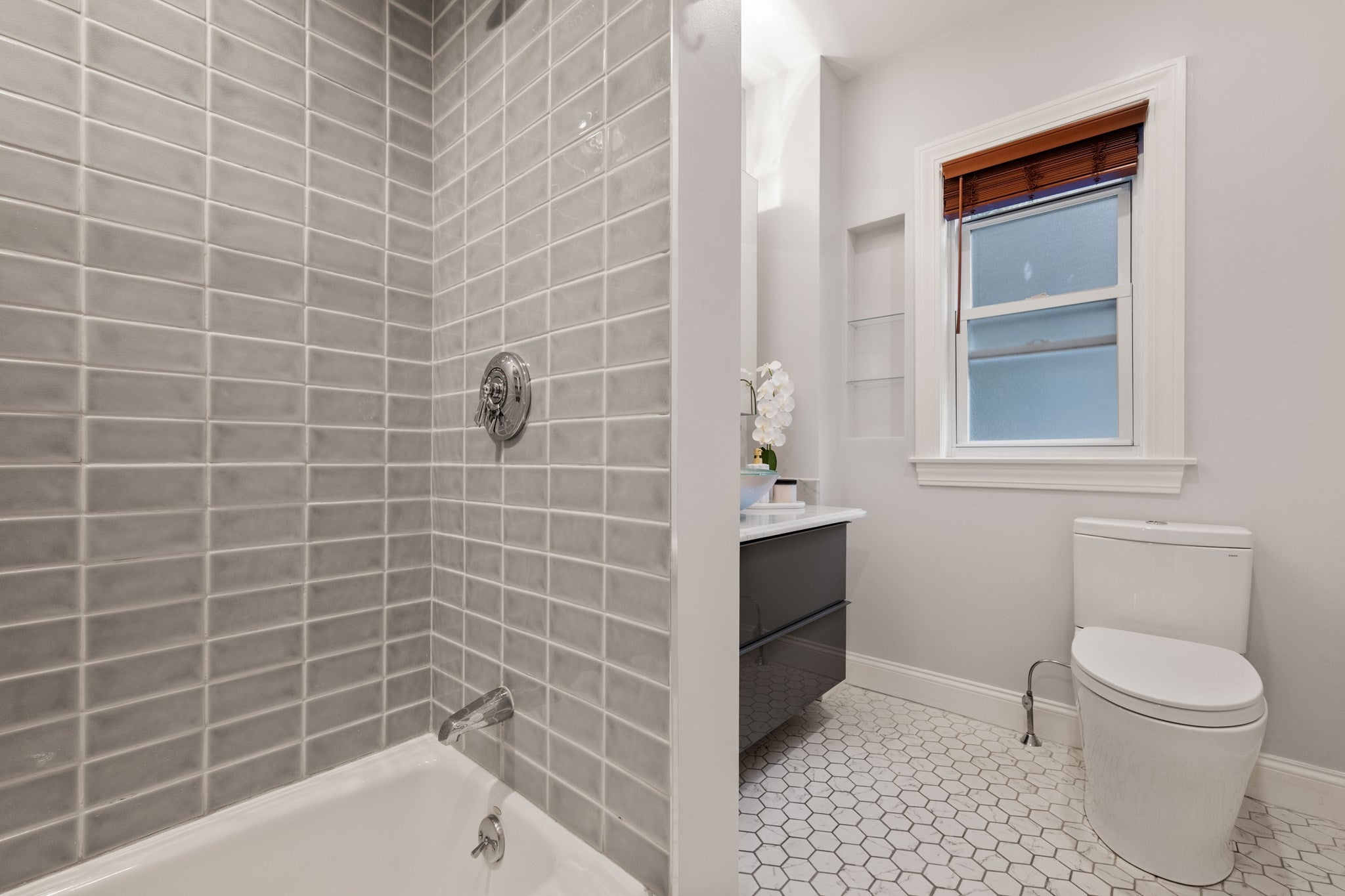 95 Hewlett St #1, Boston, MA, 95 Hewlett St #1, Boston, MA Photo #20