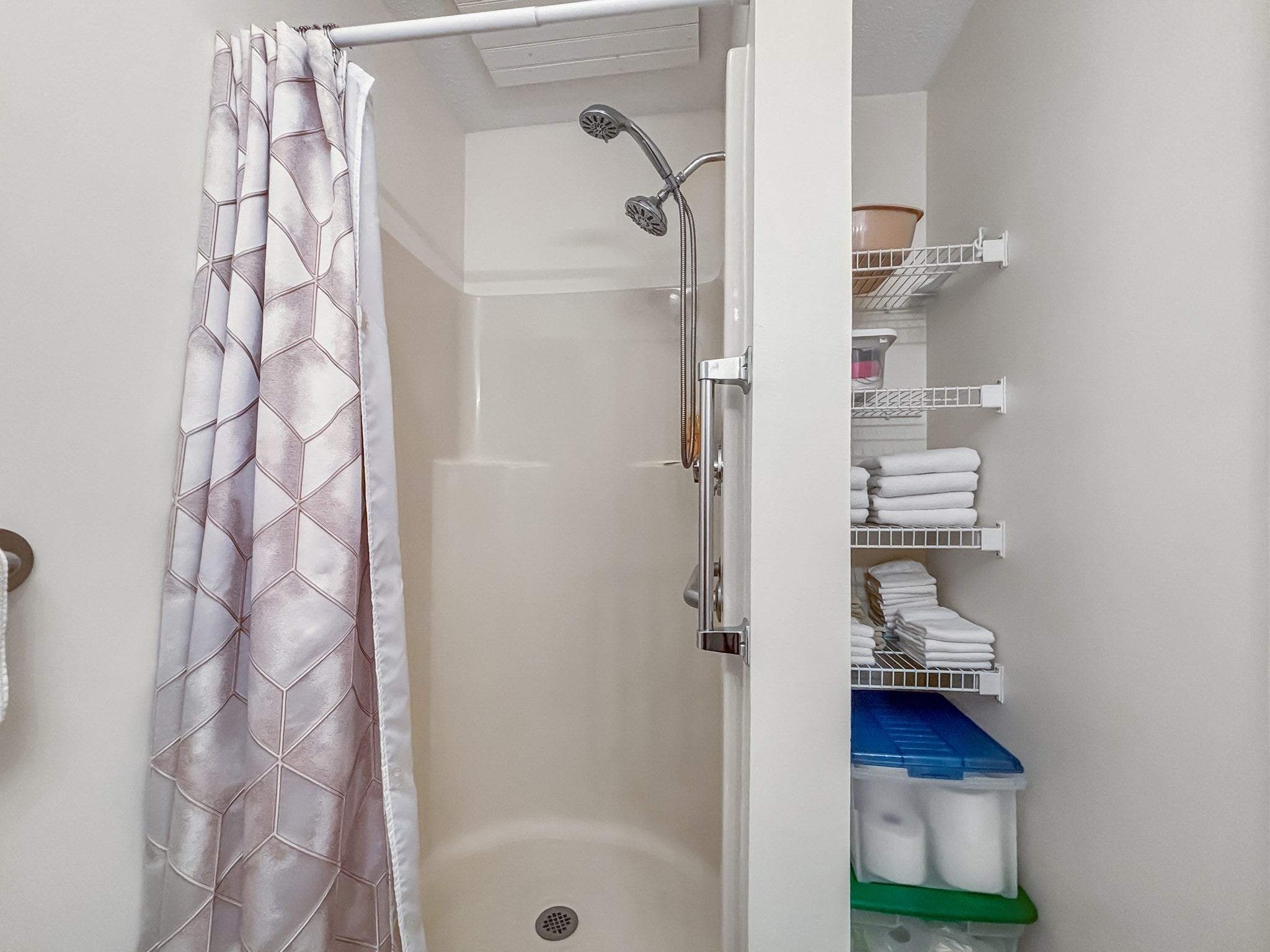 13 Dallas Dr #210, Dracut, MA, 13 Dallas Dr #210, Dracut, MA Photo #14