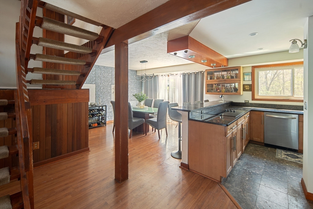 2231 Bay Rd, Sharon, MA, 2231 Bay Rd, Sharon, MA Photo #4