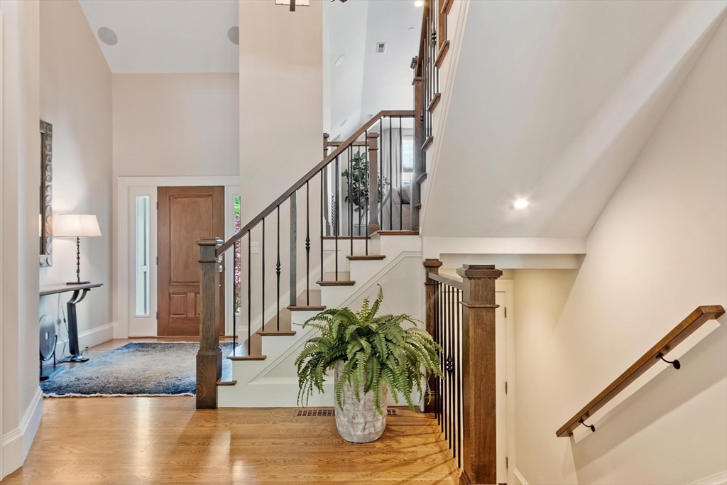 38 Crenshaw Ln 38