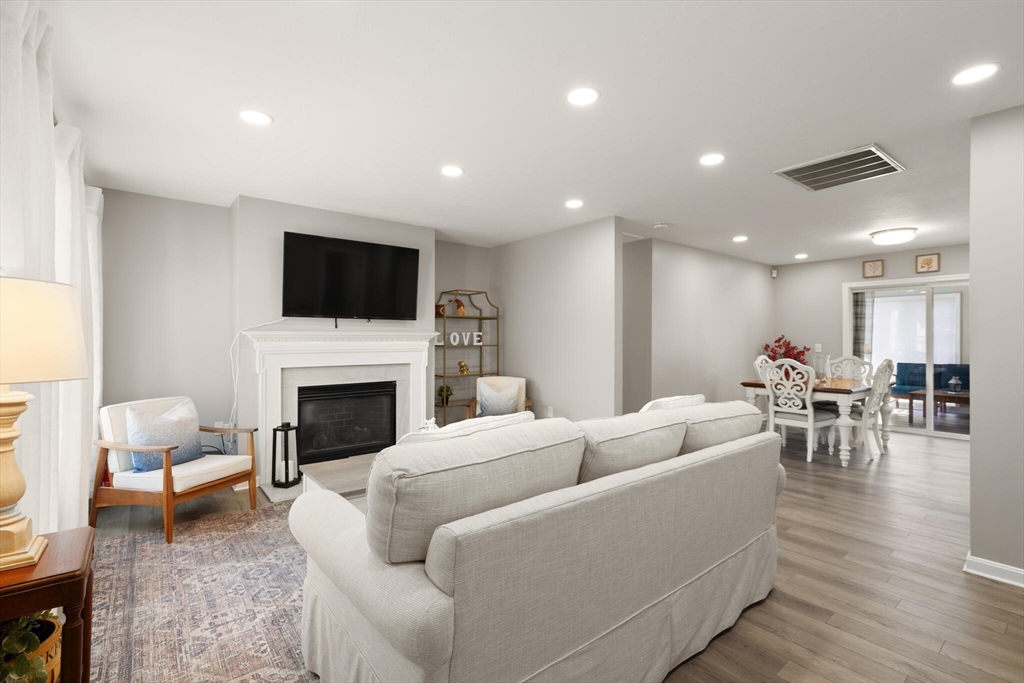43 Kathleen Grant Rd