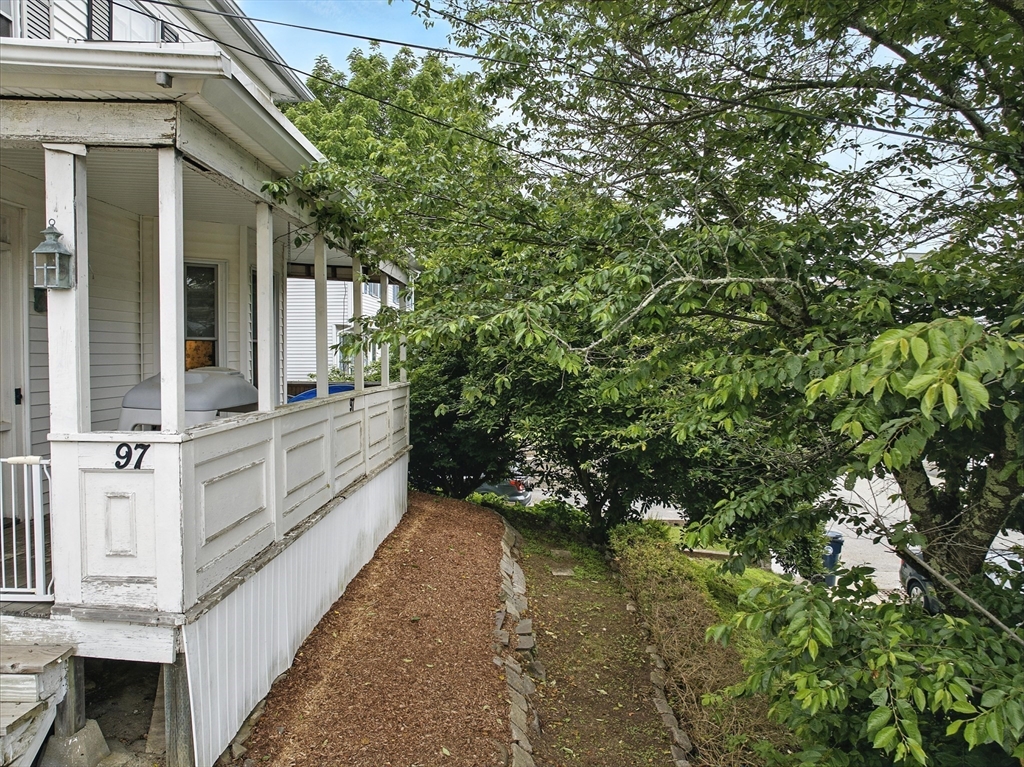 97 Newton St