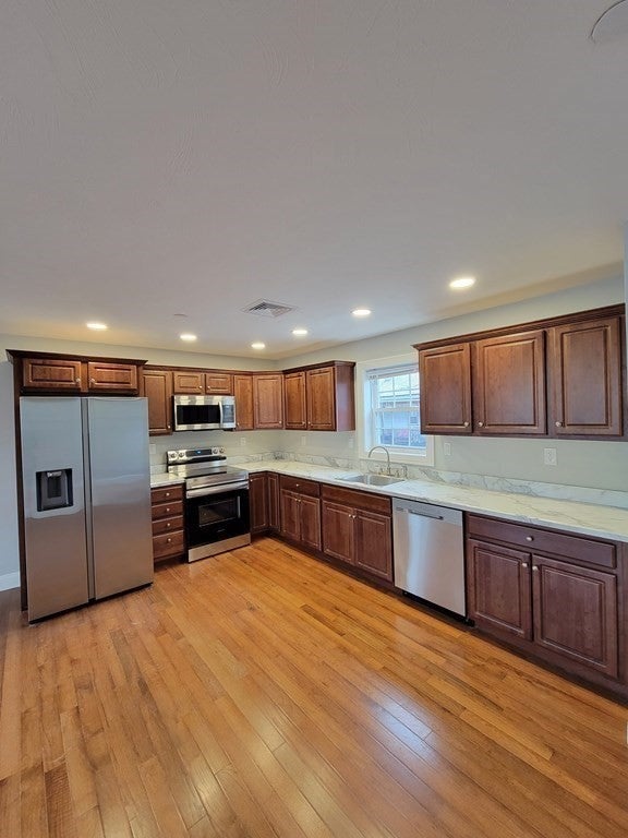 944 Warren Ave 2 F