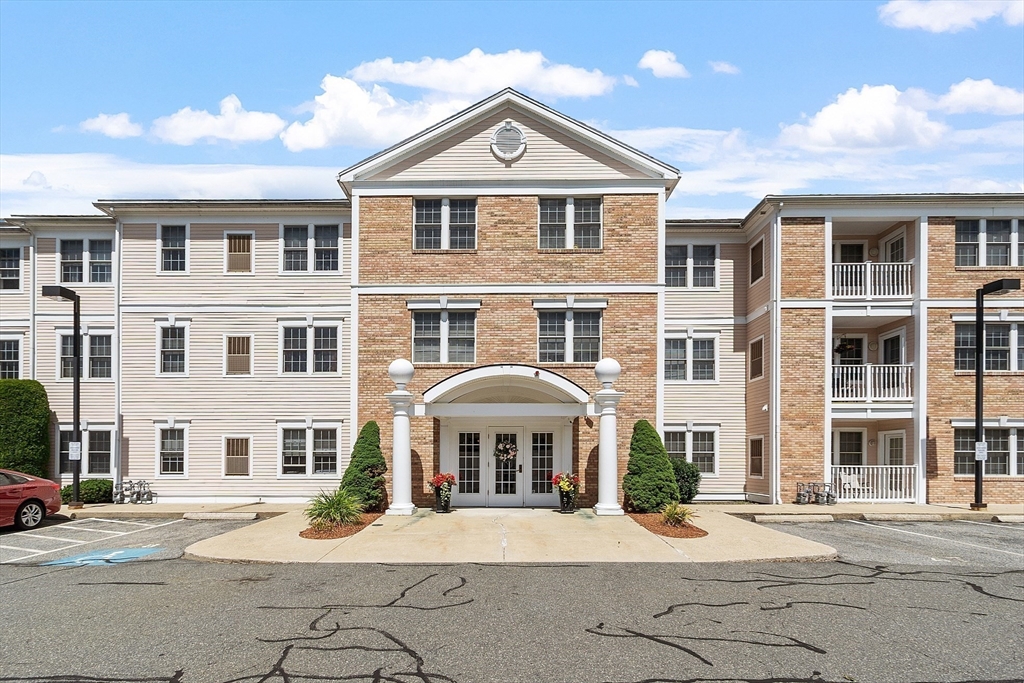1 Millbrook Ln 205