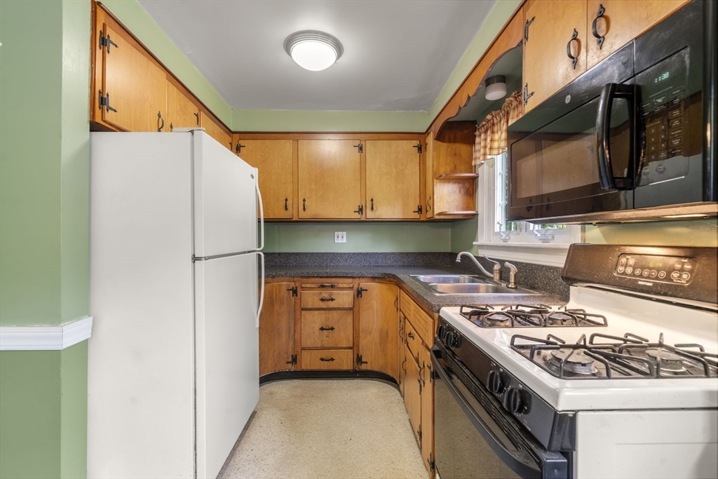 554 Berkley