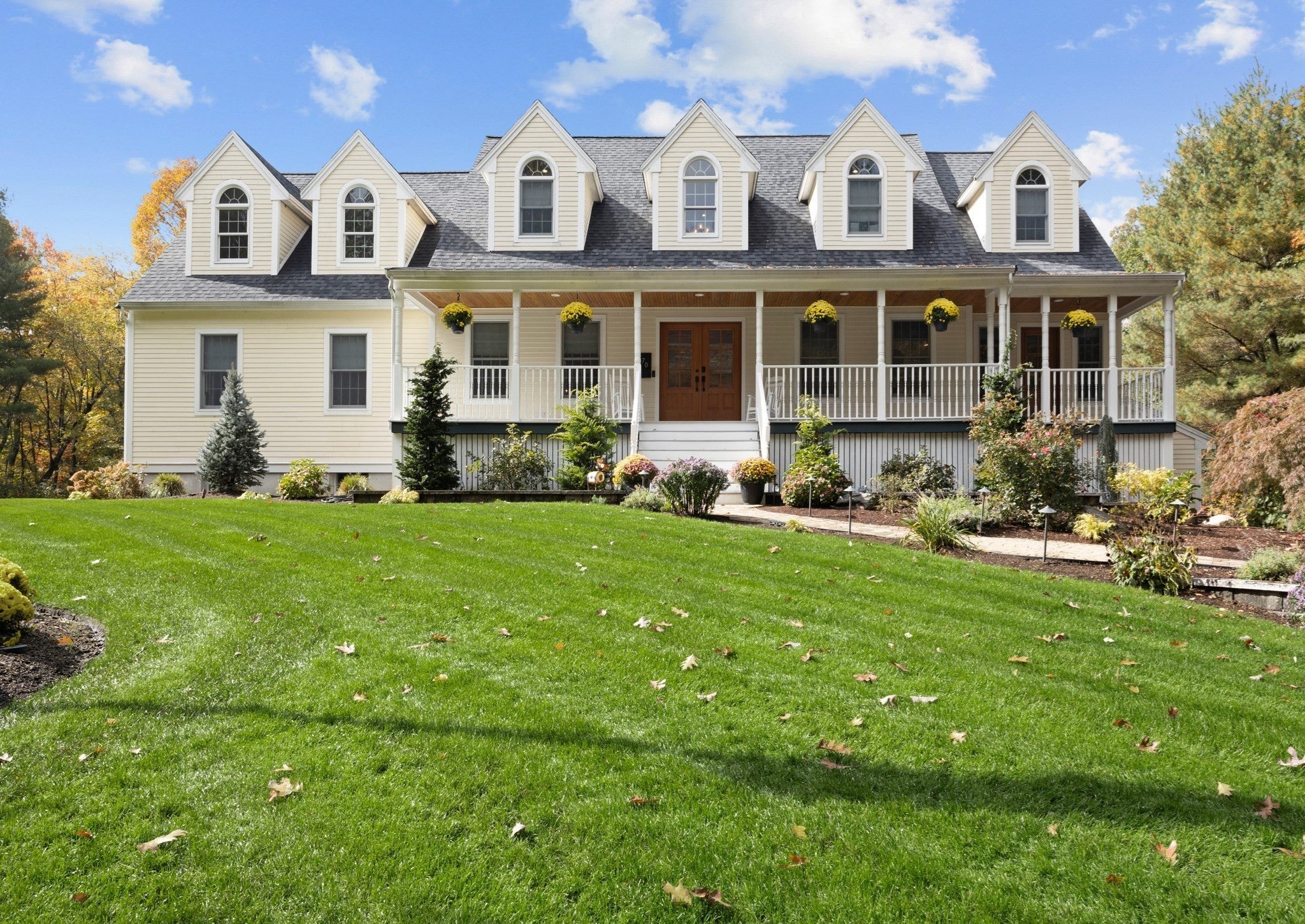Photo of 170 Old Farm Rd, Bridgewater, MA
