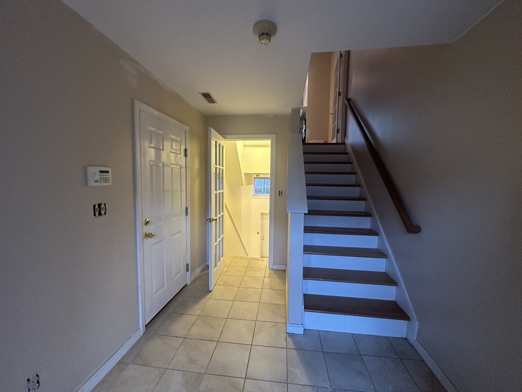 40 Tisdale Dr 40