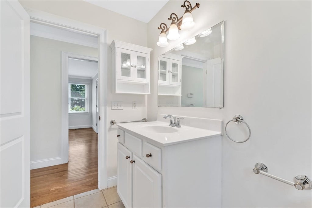 9 Elaine Road, Barnstable, MA Photo #19