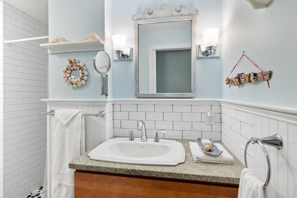 16 Washington Bursley Way, Barnstable, MA Photo #23