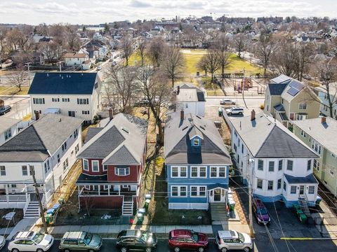 12 Metcalf St 12 Medford MA 02155