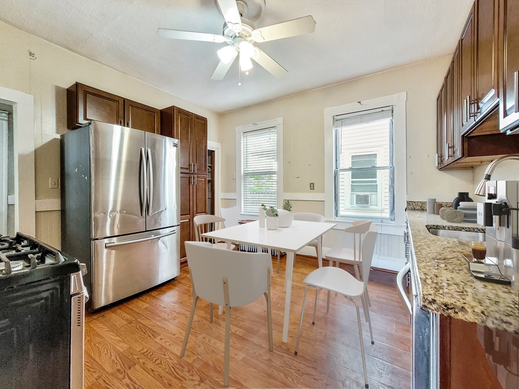 Click for 110 Howland St #1, Boston, MA slideshow