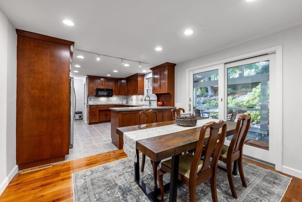 2 Rosemary Ave, Wakefield, MA, 2 Rosemary Ave, Wakefield, MA Photo #11